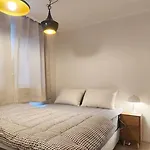 B-5 Hongdae Art House