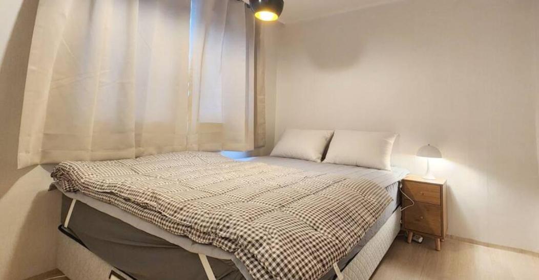 B-5 Hongdae Art House