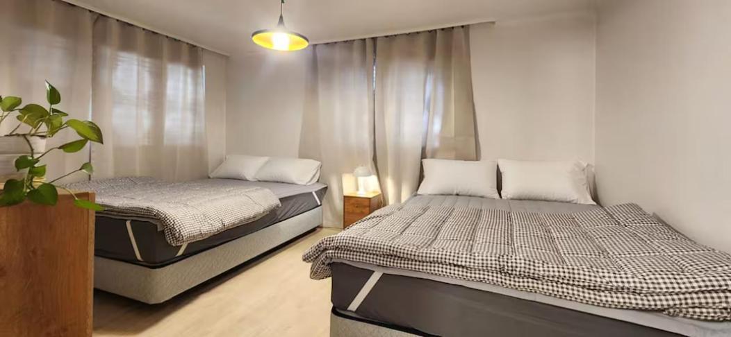Apartment B-5 Hongdae Art House *