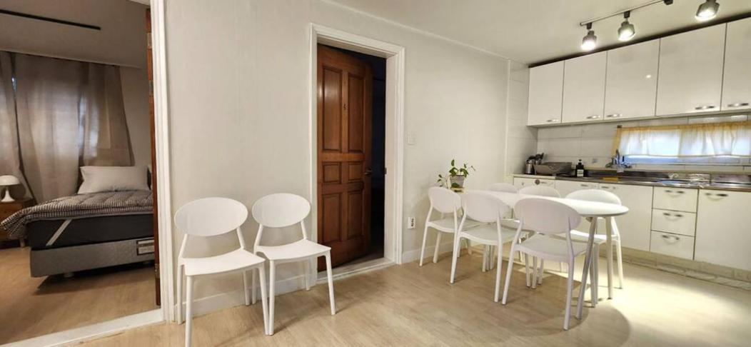 B-5 Hongdae Art House Apartment *